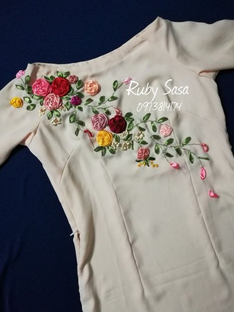 ribbon embroidery ideas for dresses https://youtu.be/q1JRQxuj6aA?si=YB3joqakDHmG-Fan Ribbon Work On Kurti, Kurti With Embroidery Design, Ribbon Embroidery Designs For Kurti, Flower Embroidery On Shirt, Kureshiya Work Dress, Hand Embroidery On Suits, Ribbon Work Embroidery Kurti, Hand Work In Kurti, Embroidery In Kurti