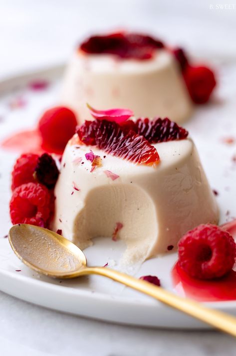 BLOOD ORANGE MASCARPONE PANNA COTTA WITH RASPBERRY AND ROSE Citrus Desserts, Panna Cotta Recipe, Berry Compote, Orange Sauce, Fresh Raspberries, Valentines Food, Plated Desserts, Blood Orange, Puddings