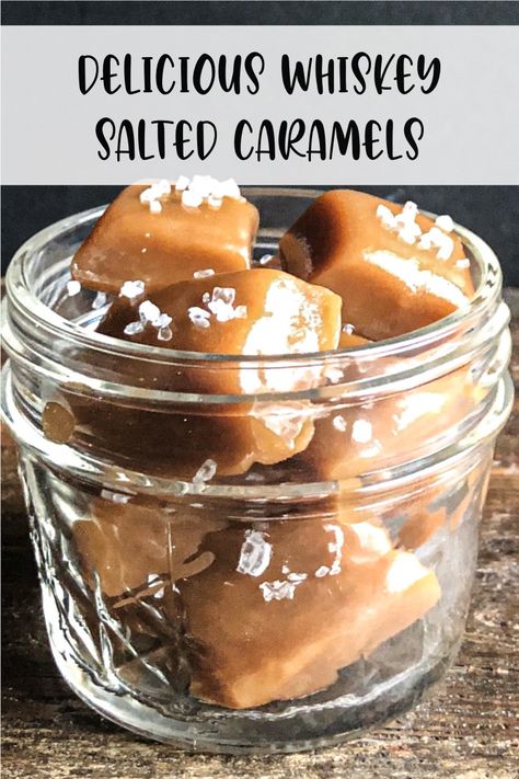 This homemade whiskey salted caramel recipe is easy, sprinkled with perfect sea salt. Caramel Chews, Homemade Whiskey, Caramels Recipe, Bark Candy, Candy Caramel, Toffee Bark, Salted Caramel Recipes, Salted Caramels, Whiskey Recipes