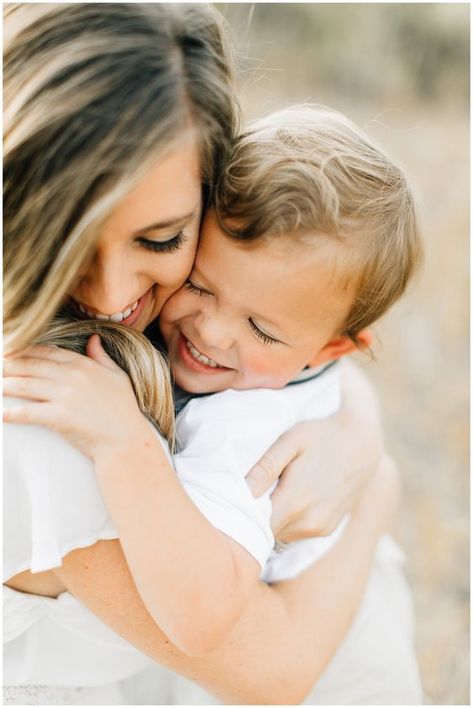 Mom With Two Kids Photoshoot, Mother Teen Son Portraits, Mommy And Toddler Photo Shoot, Mommy And Kids Photoshoot, Mommy And Me Photo Shoot Son, Mother Son Pictures, Mommy Son Pictures, Photography Storytelling, Mother Son Photos