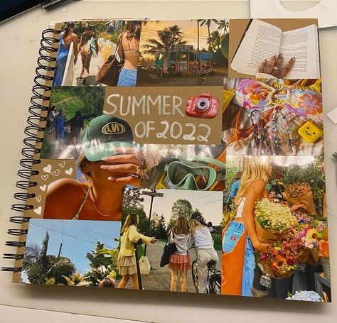 School Memories Scrapbook, Books Summer, Scrapbook Photos, Friend Scrapbook, Summer Journal, Travel Journal Scrapbook, Journal Books, Summer Scrapbook, 사진 촬영 포즈