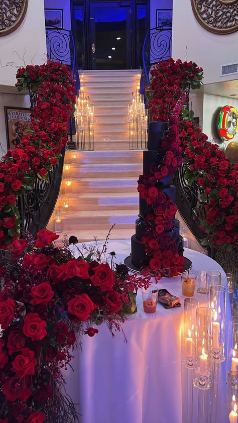 Red Rose Wedding Theme, Red Themed Wedding, Red Wedding Ideas, Red Quince, Beauty And The Beast Theme, Red And White Weddings, Red Wedding Theme, Red Rose Wedding, Rose Centerpieces