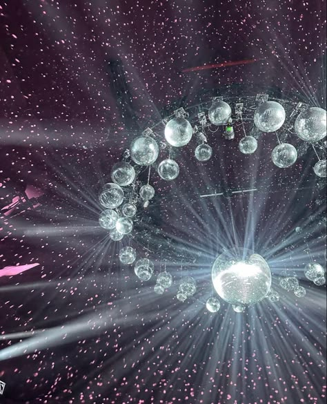 Disco Ball Aesthetic Party, Disco Theme Gala, Disco Ball Lights, Disco Masquerade, Disco Ball Prom, Disco Balls Aesthetic, Galactic Disco, Disco Ball Ceiling, Disco Ball Installation