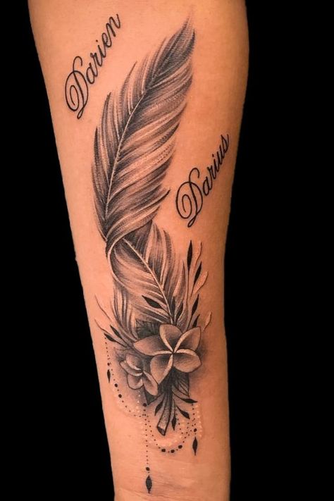 Plume Tattoo, Arm Cover Up Tattoos, Native Tattoos, Mommy Tattoos, Feather Tattoo Design, Tattoos For Women Flowers, Inspiration Tattoo, Forearm Tattoo Women, Tattoos Skull