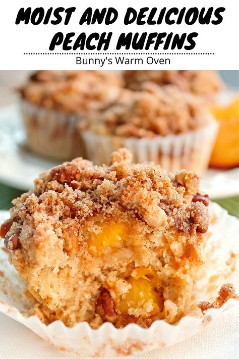 Peach Muffin, Peach Muffin Recipes, Sour Cream Blueberry Muffins, Peach Cobbler Muffins, Peach Muffins, Peach Dessert Recipes, Peach Desserts, Canned Peaches, Peach Recipe