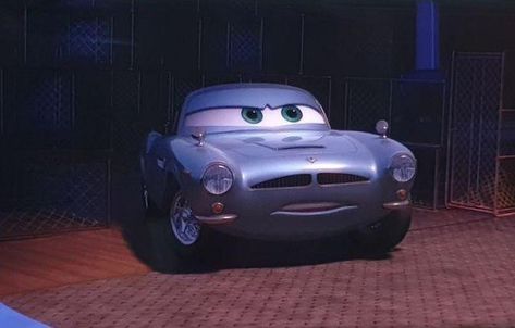 Spy Car From Cars 2, Flo And Ramone Cars, Finn Mcmissile Wallpaper, Fbi Car, Cars Movie Characters, Finn Mcmissile, Cars 2 Movie, Crush Cake, Car Movie