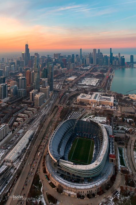 Soldier Field, Nfl Stadiums, Soldier Field Chicago, Shoe Slippers, Chicago Things To Do, Chicago Aesthetic, Chicago Photos, Usa States, My Kind Of Town