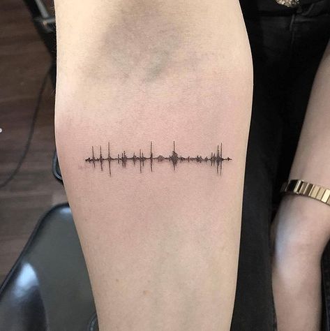 Soundwave Tattoo, Voice Tattoo, Women Tattoo Placement, Sound Wave Tattoo, Pulse Tattoo, Wave Tattoo Wrist, Wörter Tattoos, Wave Tattoo, 100 Tattoo