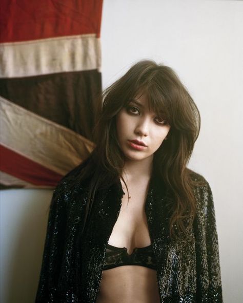 Daisy Tate Finchley (Daisy Lowe) Pearl Lowe, Hipster Aesthetic, Matt Jones, Daisy Lowe, Celeb Fashion, Plus Size Dress Outfits, Indie Sleaze, Cheap Dresses Online, Rock Chic