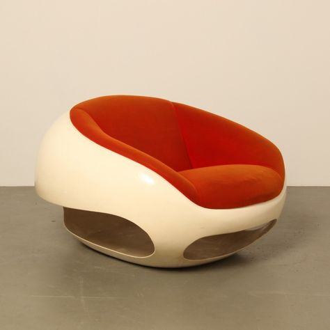 Space Age Furniture, Pod Chair, Retro Interior Design, Retro Interior, Funky Furniture, Chaise Design, Retro Furniture, Retro Futuristic, Cool Chairs