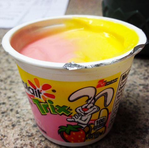 Waking up in the morning and having a VERY brightly-colored Trix yogurt for breakfast: 2000s Food, Discontinued Food, Ritz Bits, 90s Food, Nostalgic Food, Childhood Food, 2000s Childhood, Y2k Nostalgia, Veggie Chips