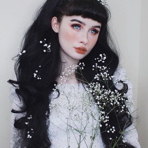 Snow White Makeup, Models To Draw, Ethereal Aesthetic, Boda Mexicana, Fairytale Photography, Aesthetic Women, Fantasy Aesthetic, Shoot Inspiration, Dream Hair