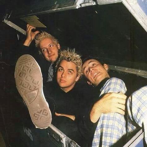 Green Day Pfp, Where Did You Sleep Last Night, Billy Joe Armstrong, Green Day Band, Billie Green Day, Green Day Billie Joe, Tré Cool, Joe Armstrong, Too Tired