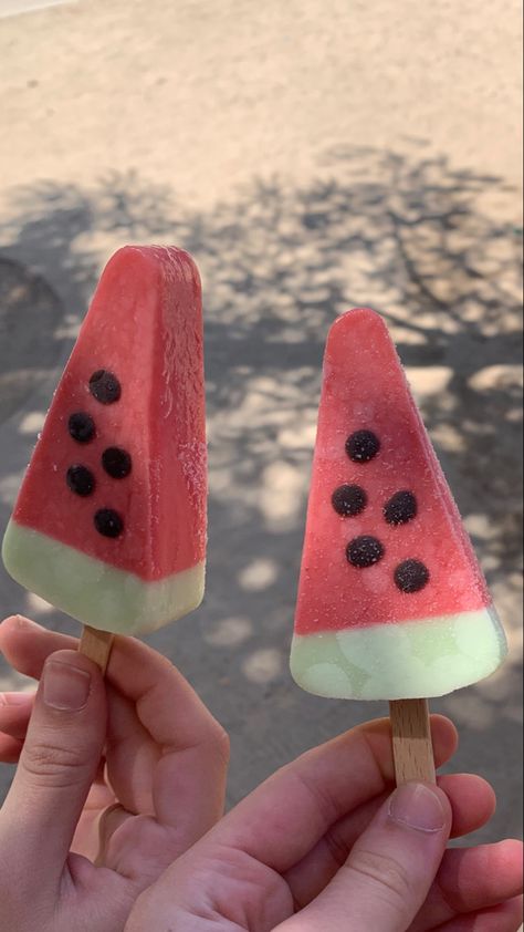 Watermelon Reference, Ice Aesthetic, Twinkling Watermelon, Watermelon Popsicles, Watermelon Ice Cream, Ice Lollies, Watermelon Ice, Drink Photography, Asian Snacks