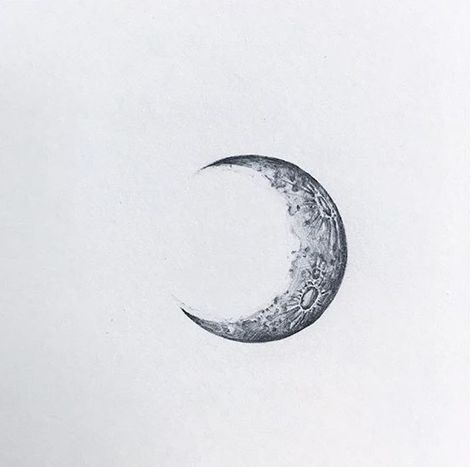 Realistic Moon Tattoo Designs, Moon Tattoo Gothic, Small Full Moon Tattoo, Moon Calf Tattoo, Moon Realistic Tattoo, Shaded Moon Tattoo, Moon Tattoo Realistic, Moon Tatoos Ideas, Luna Tattoo Design