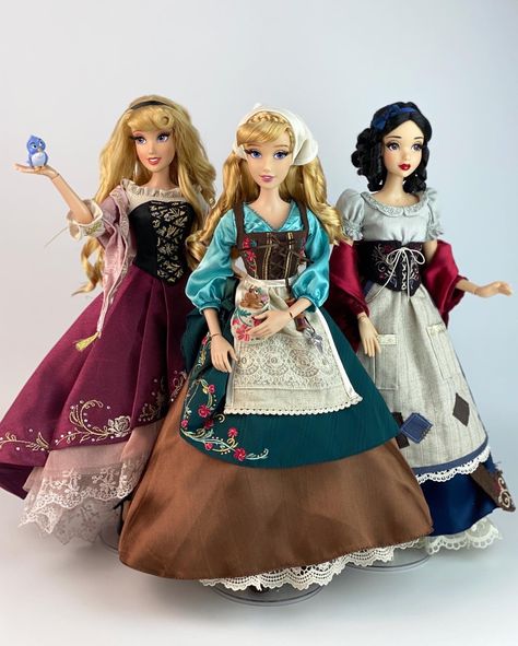 MmDisney200 — Cinderella “In Rags” LE doll review now on my... Disney Dolls Princess, Cinderella Rags, Disney Barbie Dolls, Cinderella Doll, Disney Doll, Disney Princess Dolls, Disney Cinderella, Beautiful Barbie Dolls, Disney Dolls