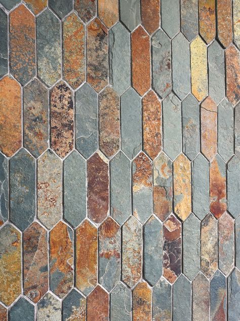 Picket Mosaic Backsplash, Natural Wood Kitchen Cabinets, Slate Mosaic, Slate Backsplash, Backsplash Mosaic, Black Countertop, Iridescent Glass Tiles, Shelving Kitchen, Natural Wood Kitchen