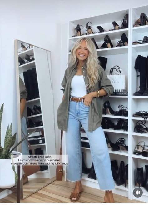 Western Mom Outfits Summer, Mid-rise Cargo Style Flare Jeans For Spring, Casual Wide-leg Cargo Jeans For Spring, Western Style Mid-rise Jeans For Spring, Summer Mom Outfits 2024 Midsize, Hairstylist Outfits For Work, Staple Outfits, Thrift Outfits Ideas, Mama Fashion