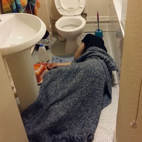 Throwing Up Blue  https://medium.com/the-haven/throwing-up-blue-d3b3e5f624e2 Girl Throwing Up Over Toilet, Sick In Bed Aesthetic, Throw Up, Snoring Remedies, How To Stop Snoring, Stop Snoring, Sleeping In Bed, Guess Who, Dark Aesthetic