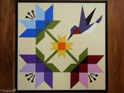 Robin Quilt Block Pattern, Hummingbird Quilt Block Pattern Free, Hummingbird Barn Quilt Pattern, Hummingbird Quilt Pattern, Dragonfly Barn Quilt, Barn Quilt Flower Patterns, Flower Barn Quilt Patterns, Easter Barn Quilts, Spring Barn Quilts