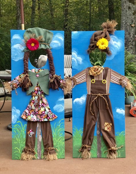 Scarecrow Theme Halloween, Christian Scarecrow Ideas, Pumpkin Patch Festival Ideas, Fall Picture Cutouts, Fall Festival Foods Ideas, Harvest Festival Photo Booth Ideas, Scarecrow Party Theme, Scarecrow Building Contest, Fall Booths Ideas