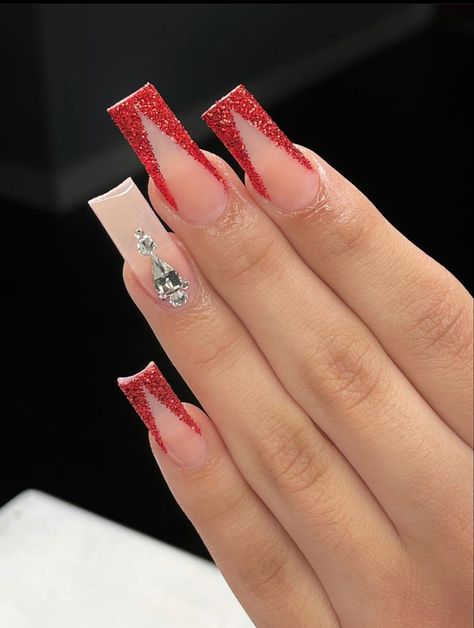 Red And Gold Nails Square, Short Nails Acrylic Red, Red And Silver Christmas Nails, Nails For Winter 2023, Silver Christmas Nails, Red And Silver Christmas, Red And Silver Nails, Sliver Nails, Cute Red Nails