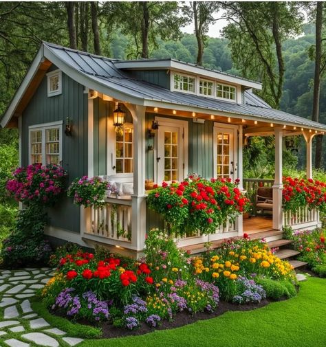 Cute Cottages, Tiny House Exterior, Backyard Cottage, Small Cottage Homes, Little Cottages, Tiny House Nation, Cottages And Bungalows, Tiny Cottage, Getaway Cabins