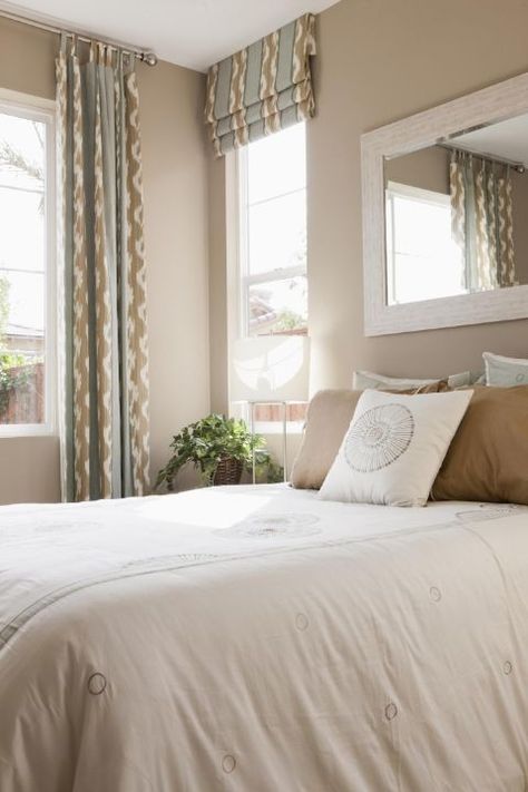 Although beige is any easy neutral color to design around, designers think you should stay away since it tends to clash with floor tiles. Make Windows Look Taller, Drapery Treatments, White Linen Curtains, Modern Window Treatments, Small Window Curtains, Layered Curtains, Tall Windows, Better Job, How To Make Curtains