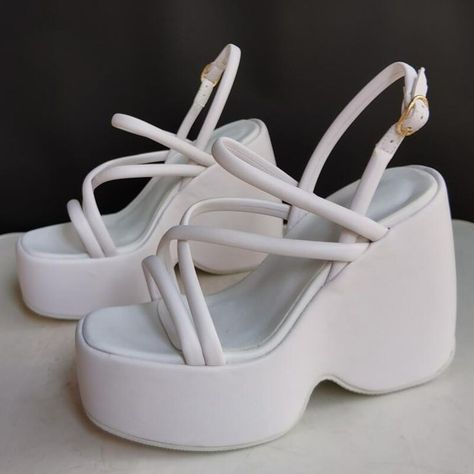 Roman Shoes, Heel Wedges, Pop Aesthetic, Girly Pop, Dr Shoes, Korean Summer, Cute Shoes Heels, Boots For Short Women, Sandals Platform