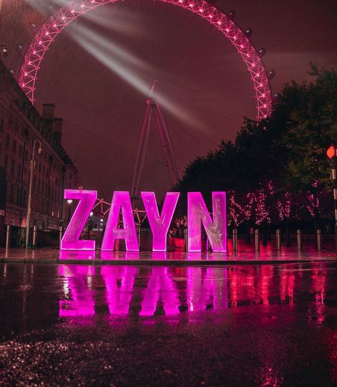 Zayn Malik Merch, Zayn Malik Aesthetic, Zayn Malik Wallpaper, Zayn One Direction, Zayn Malik Photos, Zayn Malik Pics, Jailhouse Rock, Bridesmaid Box, Zayn Malik