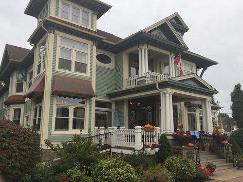 Maison Tait House - UPDATED Prices, Reviews & Photos (Shediac, New Brunswick) - B&B - Tripadvisor Brunswick House, Continental Breakfast, Hotel Style, Bar Areas, Updating House, New Brunswick, Car Hire, Meeting Room, Best Restaurants