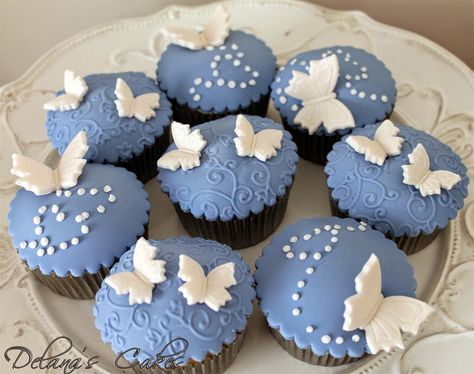 Butterfly Cupcakes by Delana's Cakes Blue Butterfly Cupcakes, Cupcakes With Butterflies, Butterfly Cupcake Cake, Cupcakes Decorating, Butterfly Cupcakes, Baby Shower Deco, White Daisies, Cupcake Party, Butterfly Art