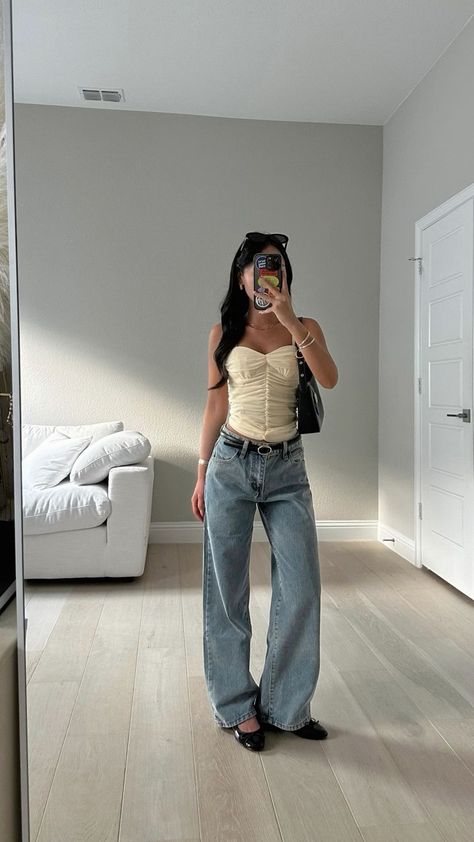 High Waisted Baggy Jeans, Outfits Baggy, Baggy Jean, Summer Ootd, Casual School Outfits, 2023 Fashion, Casual Summer Outfit, Senior Year, Spring Outfits Casual