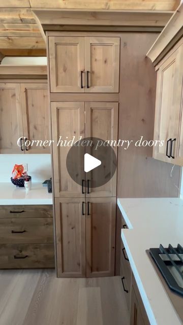 Pantry Door To Match Cabinets, Butler Pantry Behind Kitchen, Hidden Kitchen Storage Ideas, Sliding Pantry Door Ideas, Modern Pantry Design Walk In, Hidden Pantry Walk In Kitchens, Kitchen Near Front Door, Pantry Sliding Door Ideas, Hidden Pantry Door In Kitchen