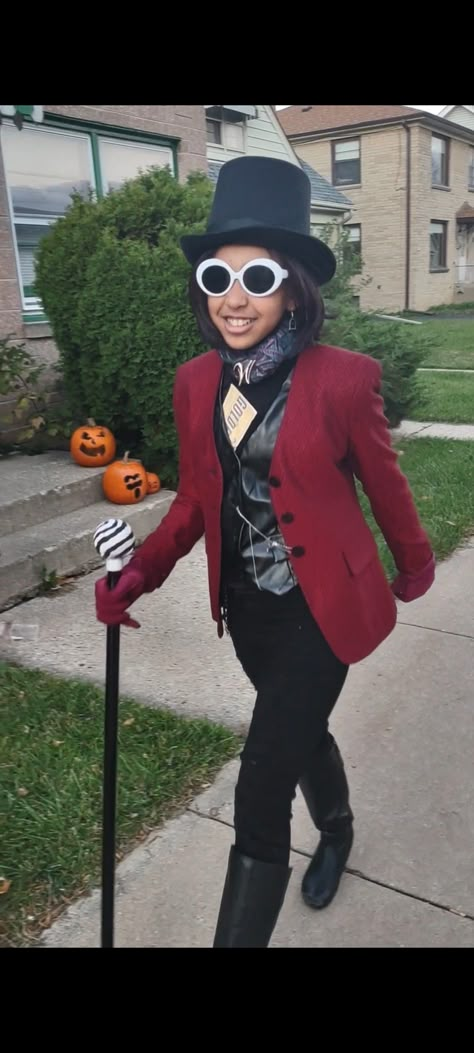 Willy Wonka Halloween Costumes Women, Bookday Costume Ideas, Suit Halloween Costume Women, Willie Wonka Costume Women, Willy Wonka Outfit Ideas, Wonka Costume Women, Warm Costumes For Women, Female Willy Wonka Costume, Tim Burton Costume Ideas Women