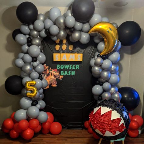 Super Smash Birthday Party, Bowser Balloon Arch, Bowser Theme Birthday, Diy Bowser Decorations, Bowser Theme Party, Bowser Birthday Party Ideas, Bowser Party Decorations, Bowser Birthday, Bowser Fury Birthday Party