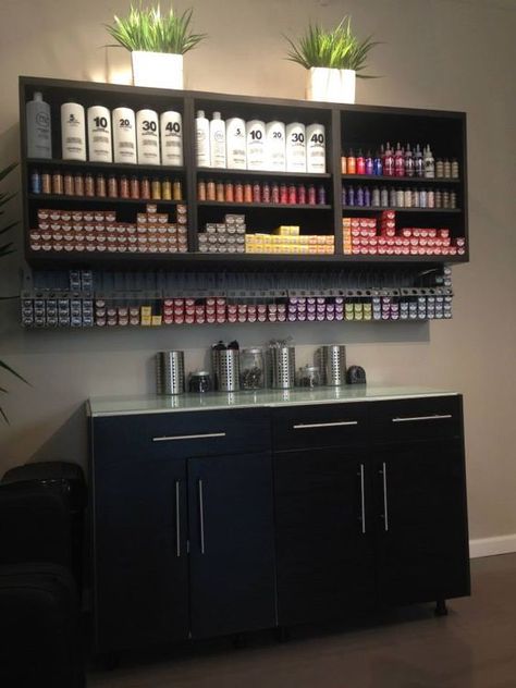 Plantitas!: Beauty Salon Ideas, Salon Color Bar, Hair Salon Interior Design, Salon Interior Design Ideas, Small Salon, Nail Salon Interior Design, Nail Salon Interior, Beauty Salon Interior Design, Home Hair Salons