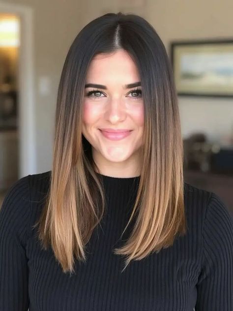 Straight Haircut Shoulder Length, Haircut For Fine Hair Round Face, Haircut Fine Straight Hair, Round Face Straight Hair, Middle Length Hair, Straight Haircuts, Platinum Blonde Bobs, Straight Across Bangs, Brunette Hair Cuts