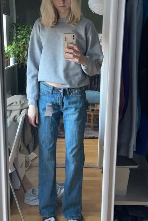 Brielle 90s Jeans Outfit, Brielle 90s Jeans, 90s Jeans Outfit, Flop Era, Jeans Outfit Ideas, Thrift Inspo, Outfits Vintage, 90s Jeans, Autumn Fits