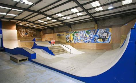 Skatepark Design, Skate Ramp, Florida Images, Skate Aesthetic, Wiltshire England, Skateboard Park, Great Western Railway, Indoor Bike, Bouncy Castle