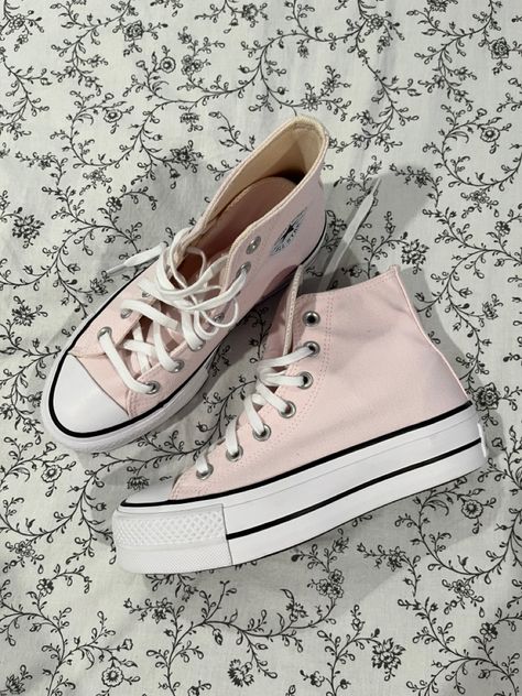 decade pink Cute Pink Tennis Shoes, Aesthetic Pink Shoes, Cute Pink Converse, Pink Shoes Aesthetic, Light Pink High Top Converse, Pastel Pink Converse, Converse Pink Platform, Light Pink Platform Converse, Pink Converse Aesthetic