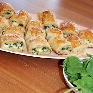 Spinach and Ricotta Rolls | Yellow Dandy Ricotta Rolls, Spinach And Ricotta Lasagna, Party Food Kids, Fingerfood Baby, Appetizers Ideas, Spinach Rolls, Kids Party Snacks, Spinach And Ricotta, Spinach Ricotta