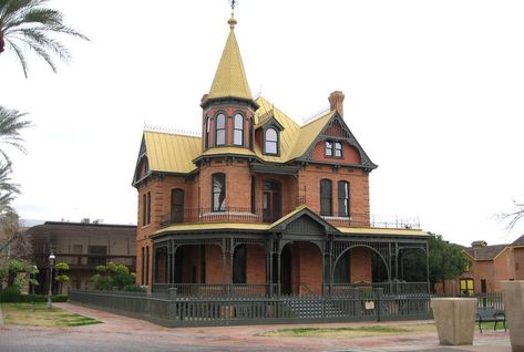 Haunted Houses In America, Houses In America, Famous Houses, Victorian Buildings, Victorian Architecture, Haunted Houses, Victorian House, Most Haunted, House Museum