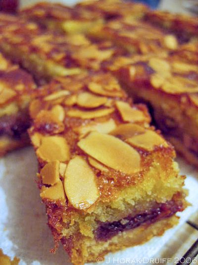 Easy Slices Recipes, Bake Well Tart, Sweet Slices Recipes, Almond Slices Recipe, Bake Well Tart Recipe, Best Slice Recipes, Bakewell Slice Recipe, Bakewell Pudding Recipe, Easy Slice Recipes