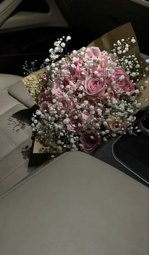 Luxury Flower Bouquets, Luxurious Lifestyle, Boquette Flowers, Nothing But Flowers, Flowers Bouquet Gift, Flower Therapy, Beautiful Bouquet Of Flowers, Luxury Flowers, Foto Inspiration