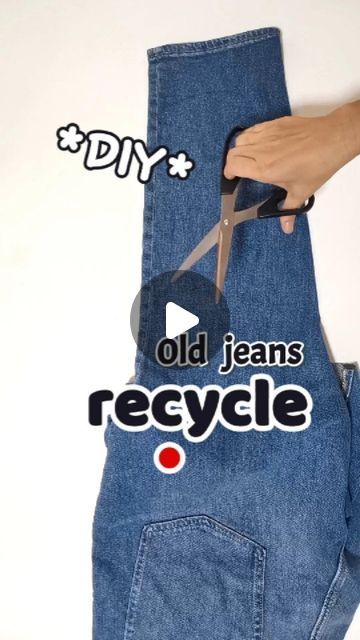 Tela, Diy Jean Purses And Bags, How To Recycle Old Jeans, Recycling Old Jeans, Jean Purses Diy, Jeans Tote Bag Diy, Jean Bag Diy, Jean Purses Ideas Recycled Denim, Crafts With Old Jeans