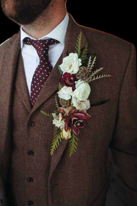 Groom Lapel Flower, Lapel Flowers Wedding Grooms, Floral Lapel Wedding, Men’s Boutonnieres, Floral Wearables, Lapel Boutonniere, Boutonniere Alternative, Lapel Flower Wedding, Unique Boutonniere