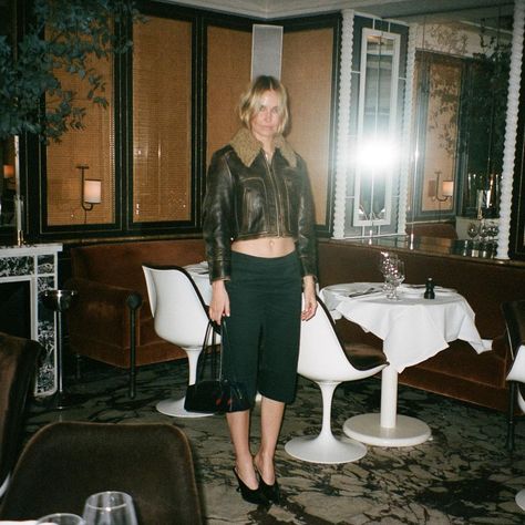 Lara Worthington (@laraworthington) • Instagram photos and videos Lara Worthington Style, Alice Dellal, Lara Worthington, Suit Pant, Very Grateful, Pant Style, Over The Knee, Fashion Pants, The Knee