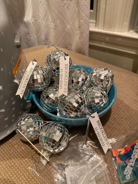 Prom Suviners, Disco Ball Wedding Favor, Disco Ball Favors, Disco Party Giveaways, Disco Ball Party Favors, Prom Favors Ideas, Disco Party Centerpiece Ideas, Disco Ball Theme Party, Disco Party Favors