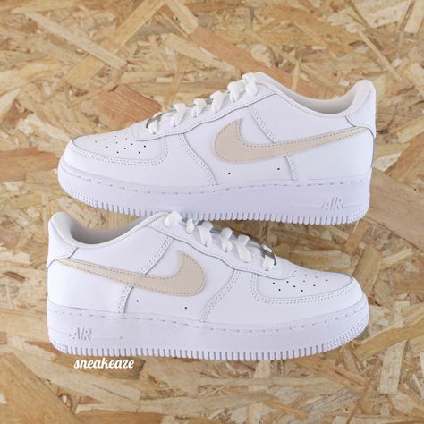 Nike Air Force Beige, Nike Air Force 1 Custom, Basket Nike, Nike Shoes Air Force, Nike Air Force One, Nike Fashion Shoes, Preppy Shoes, Air Force 1 Custom, Personalized Shoes